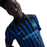 CAMISETA NIKE LOCAL INTER MILAN 2025/26 STADIUM HOME ADULTO | HJ4591 - 439 NIKE L - RealSport