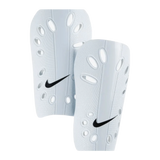CANILLERA NIKE J GUARD | SP0040 - 101 - RealSport