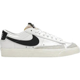 ZAPATILLAS NIKE BLAZER LOW '77 MUJER | DC4769 - 102 - RealSport