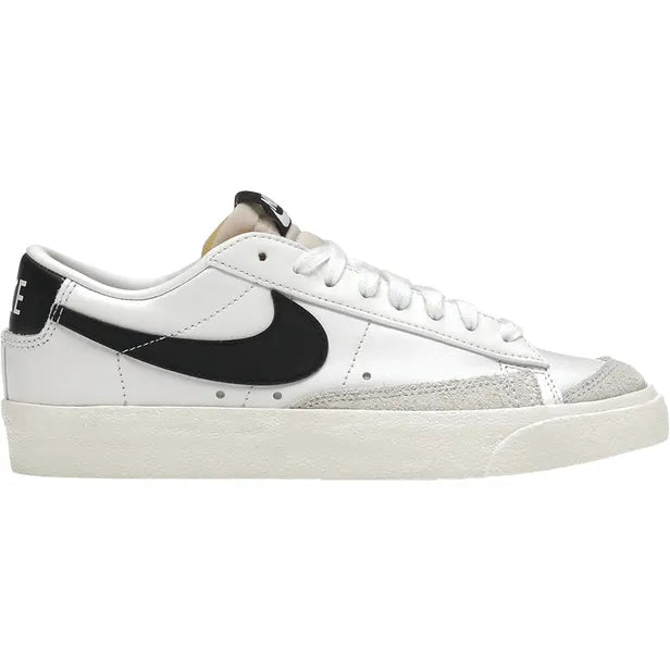 ZAPATILLAS URBANAS NIKE BLAZER LOW '77 MUJER | DC4769 - 102 NIKE 10 - RealSport