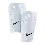 CANILLERA NIKE J GUARD | SP0040 - 101 NIKE 00 - RealSport