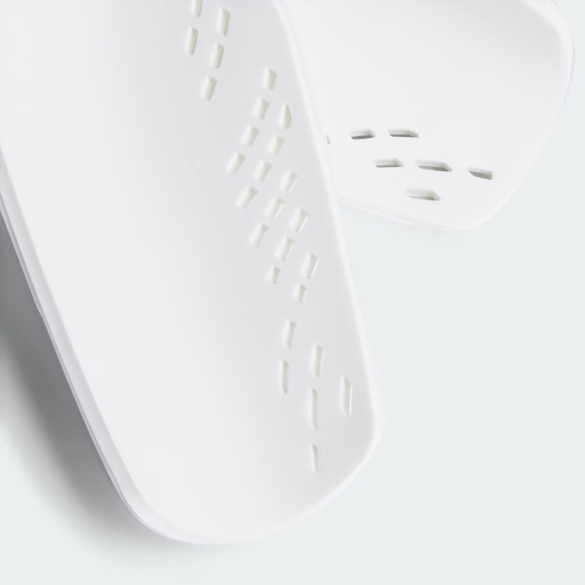 CANILLERAS ADIDAS TIRO CLUB BLANCO/NEGRO | IP3995 - RealSport