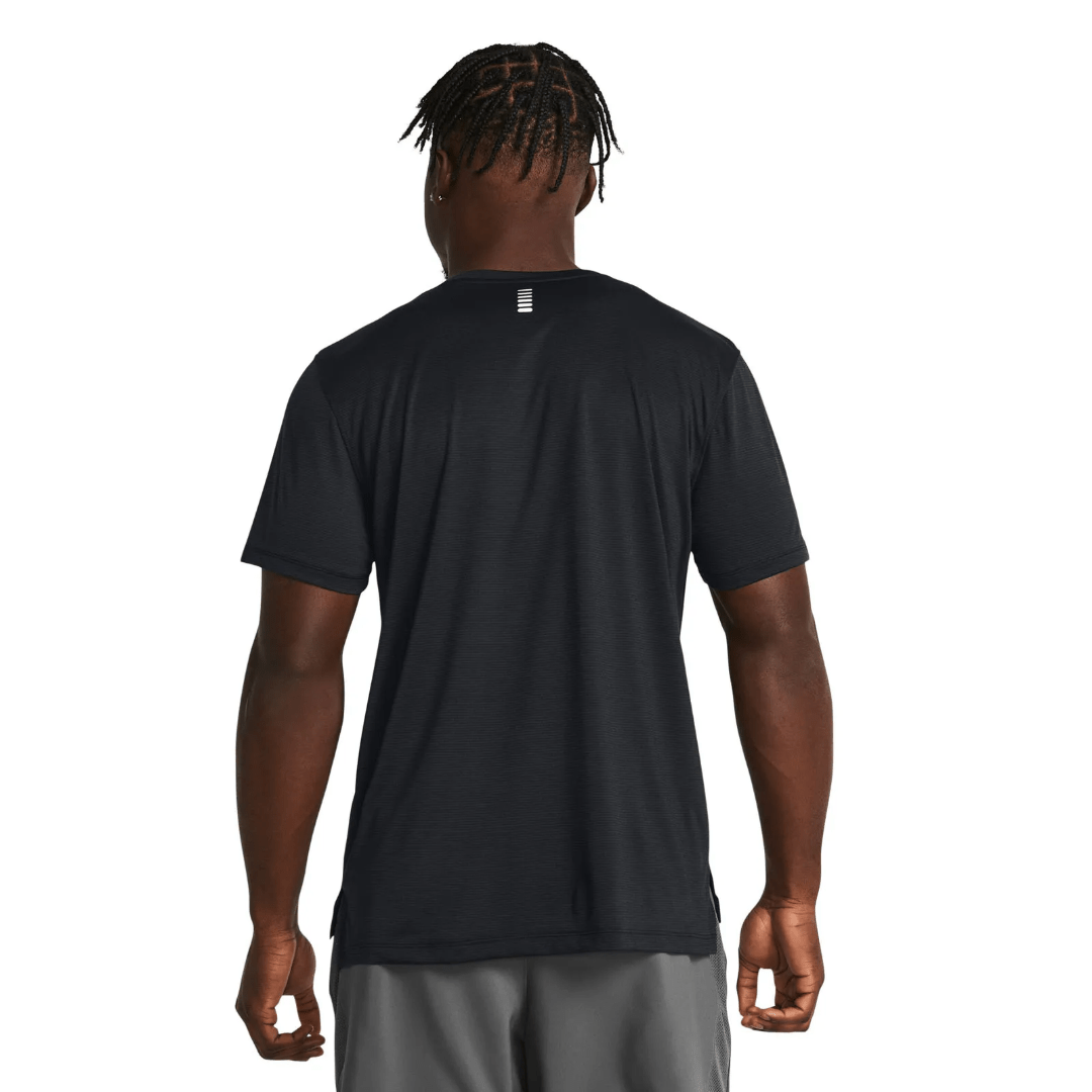 POLERA UNDER ARMOUR LAUNCH PARA HOMBRE 1382582 - 001 UNDER ARMOUR S - RealSport