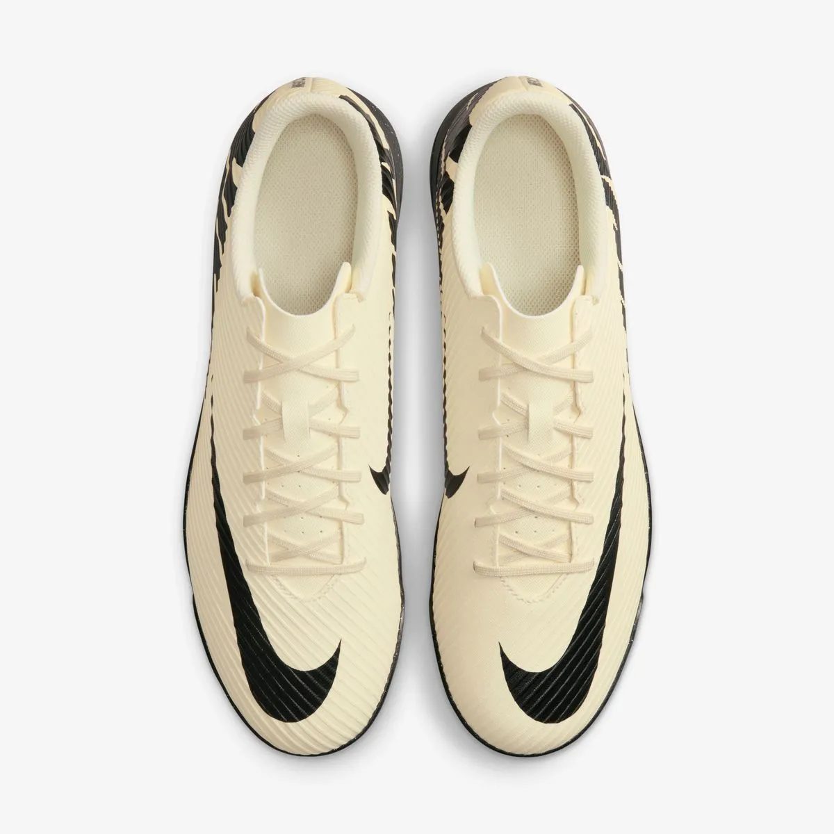 ZAPATILLAS DE FÚTBOL NIKE CORTE LOW MERCURIAL VAPOR 15 CLUB ADULTO | DJ5968 - 700 NIKE 11 - RealSport