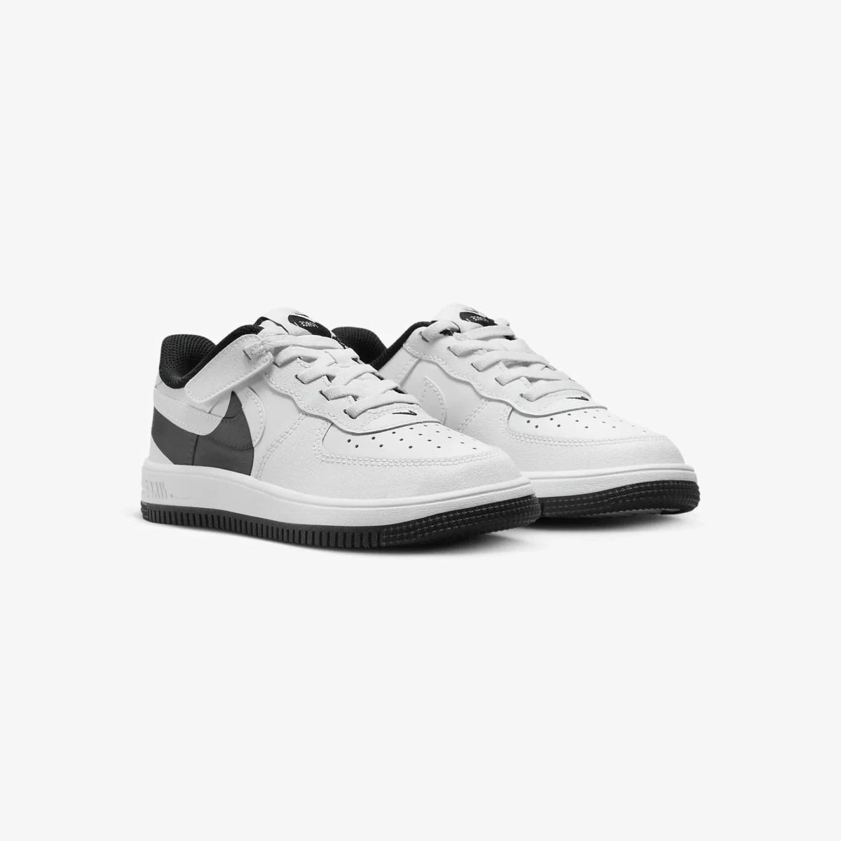 ZAPATILLAS URBANAS NIKE AIR FORCE 1 LOW LV8 EASY ON INFANTIL | FV7856 - 100 NIKE 1,0 - RealSport